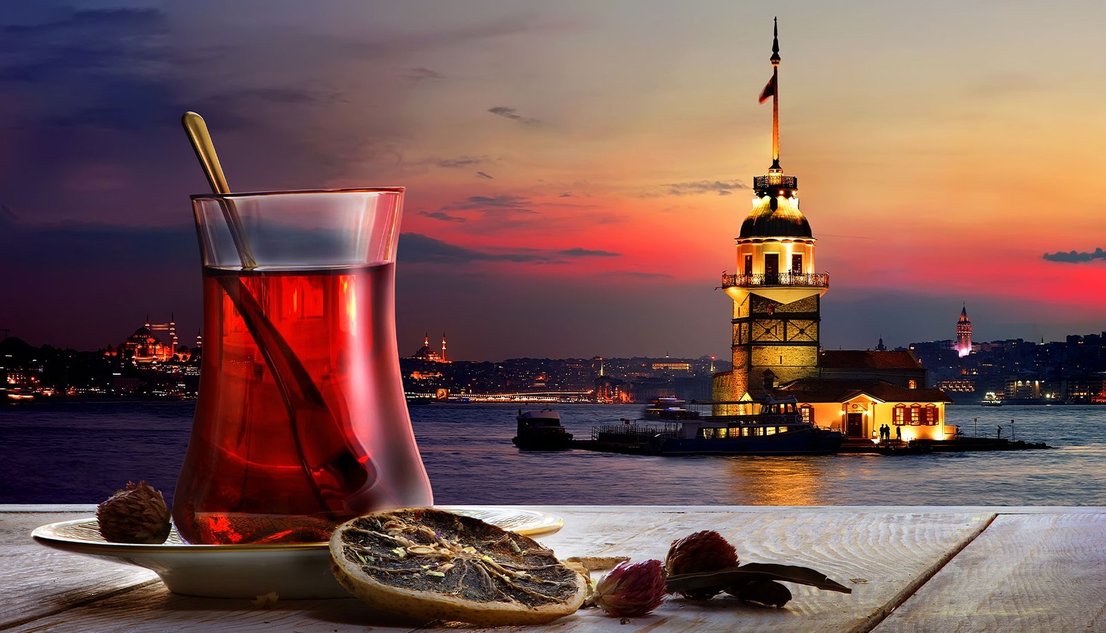 Maidens-Tower-Rozana-Tours-برج-الفتاة-روزانا-تورز-Kiz-kulesi1.jpg