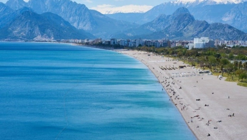 رحلة سياحية إلى تركيا