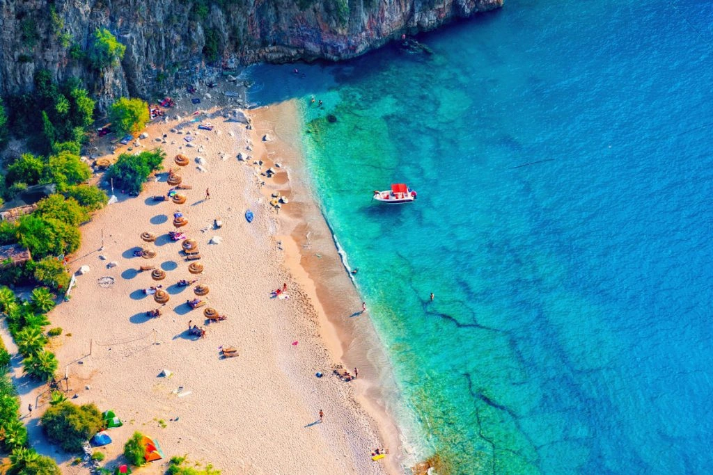 رحلة وادي الفراشات الساحر