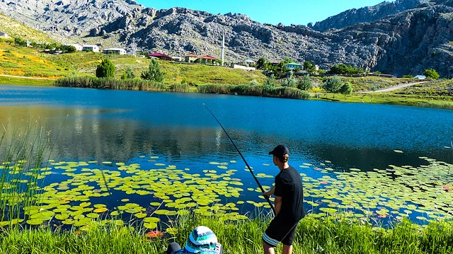  بحيرة ديبسيز في مدينة يلوفا