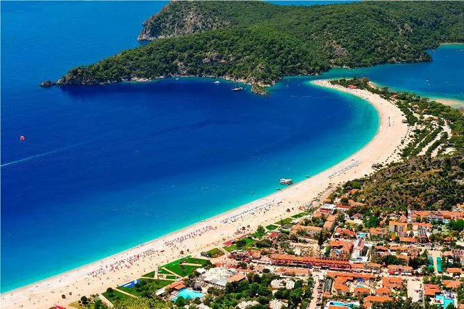 رحلة وادي الفراشات الساحر