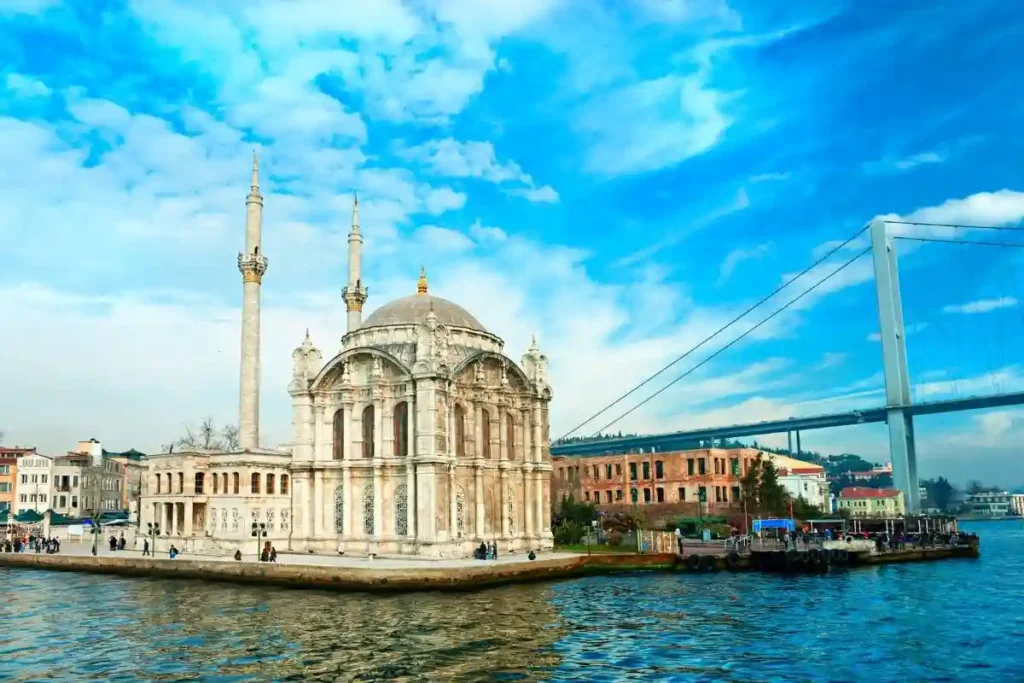 بماذا تشتهر إسطنبول؟