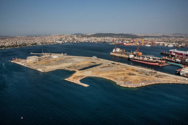 فعاليات وانشطة فيا بورت توزلا مارينا