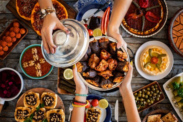 وجبة غداء في مطعم تراثي