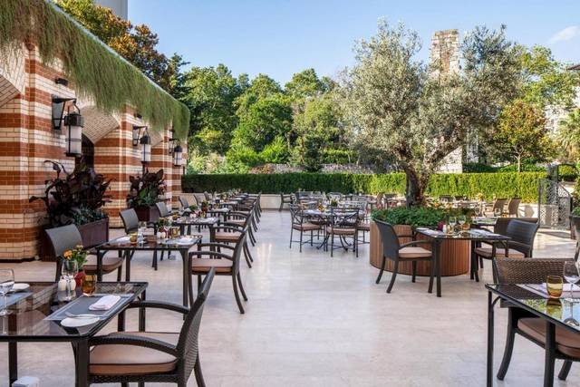 فندق ديفان تقسيم اسطنبول